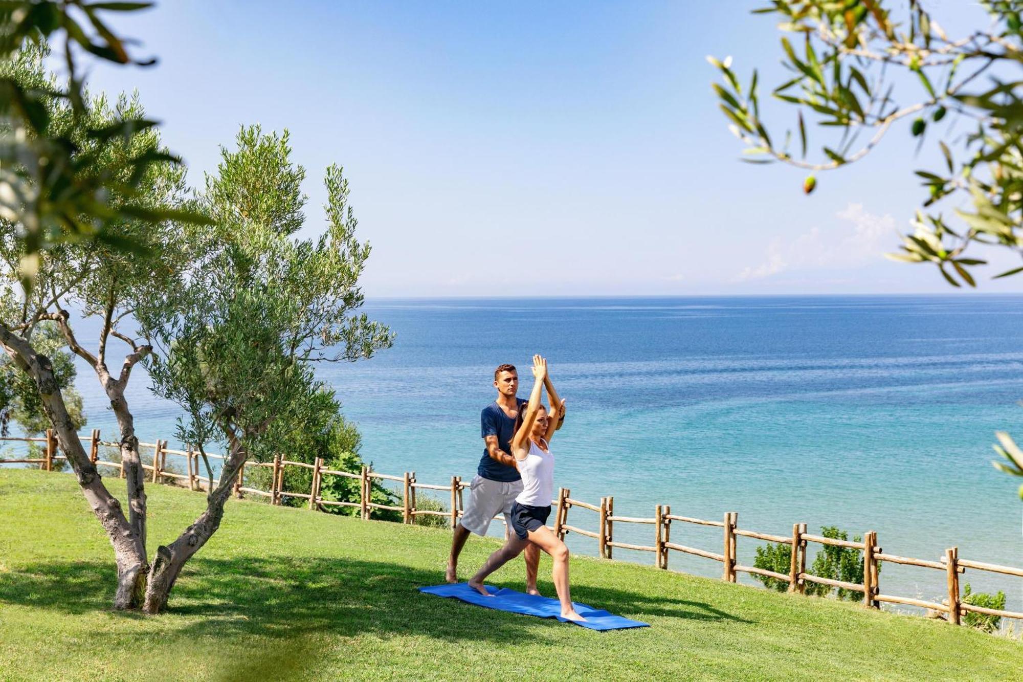 Hotel Ikos Oceania Nea Moudania Esterno foto